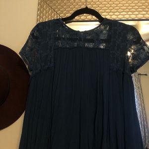 4/$25 Teal/navy boho blouse